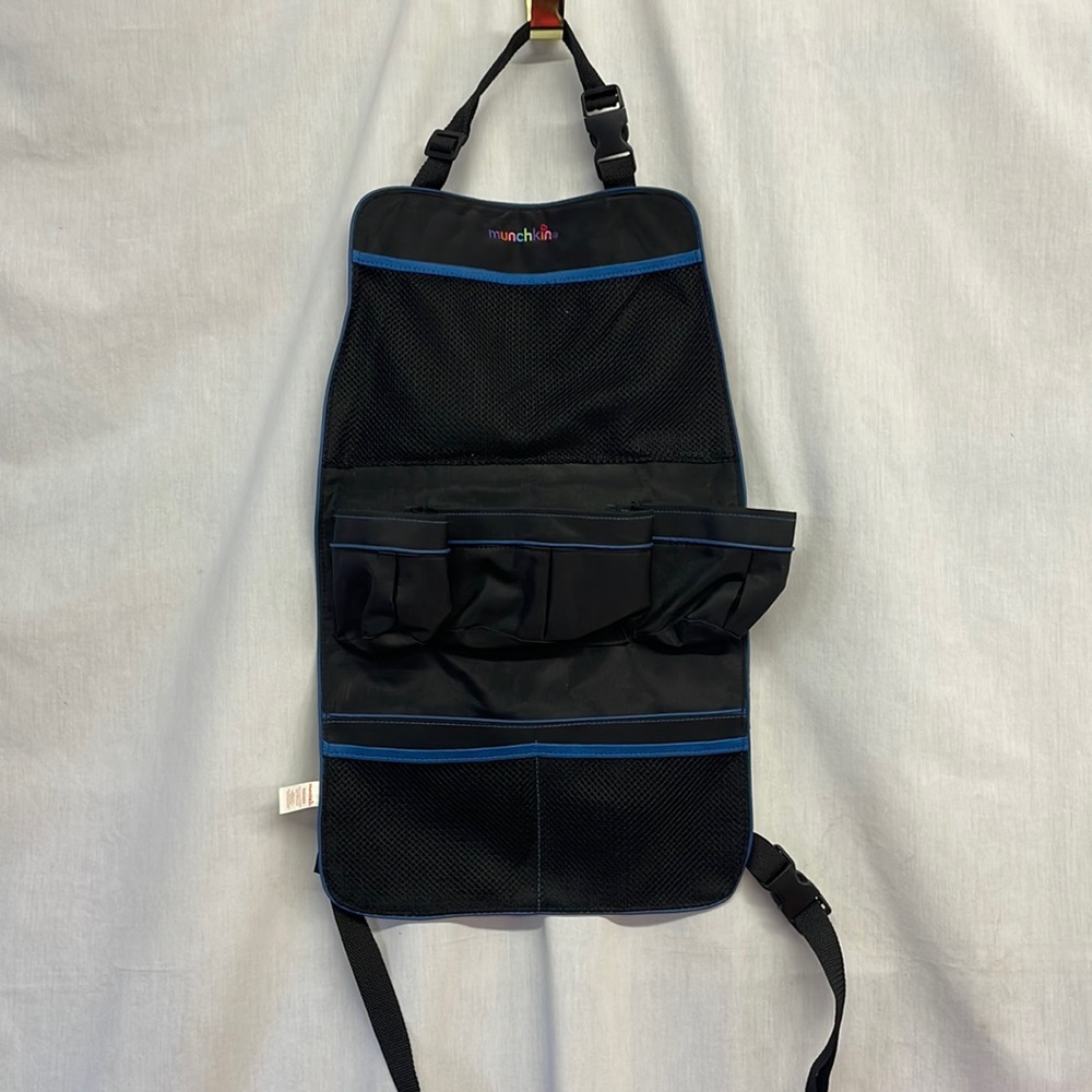 Munchkin Backseat Organizer, Black